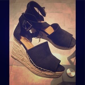 Women's wedge suede black. New with tags 6.5